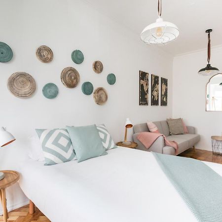 Stroll To Coffee Shops Near A Renovated Hillside Apartment In Graca Лиссабон Экстерьер фото
